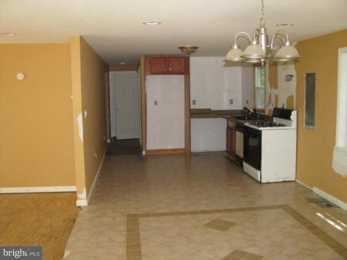 12350 Purcell Road Manassas, VA 20112 - Photo 9 of 18 Kitchen/Dining Room