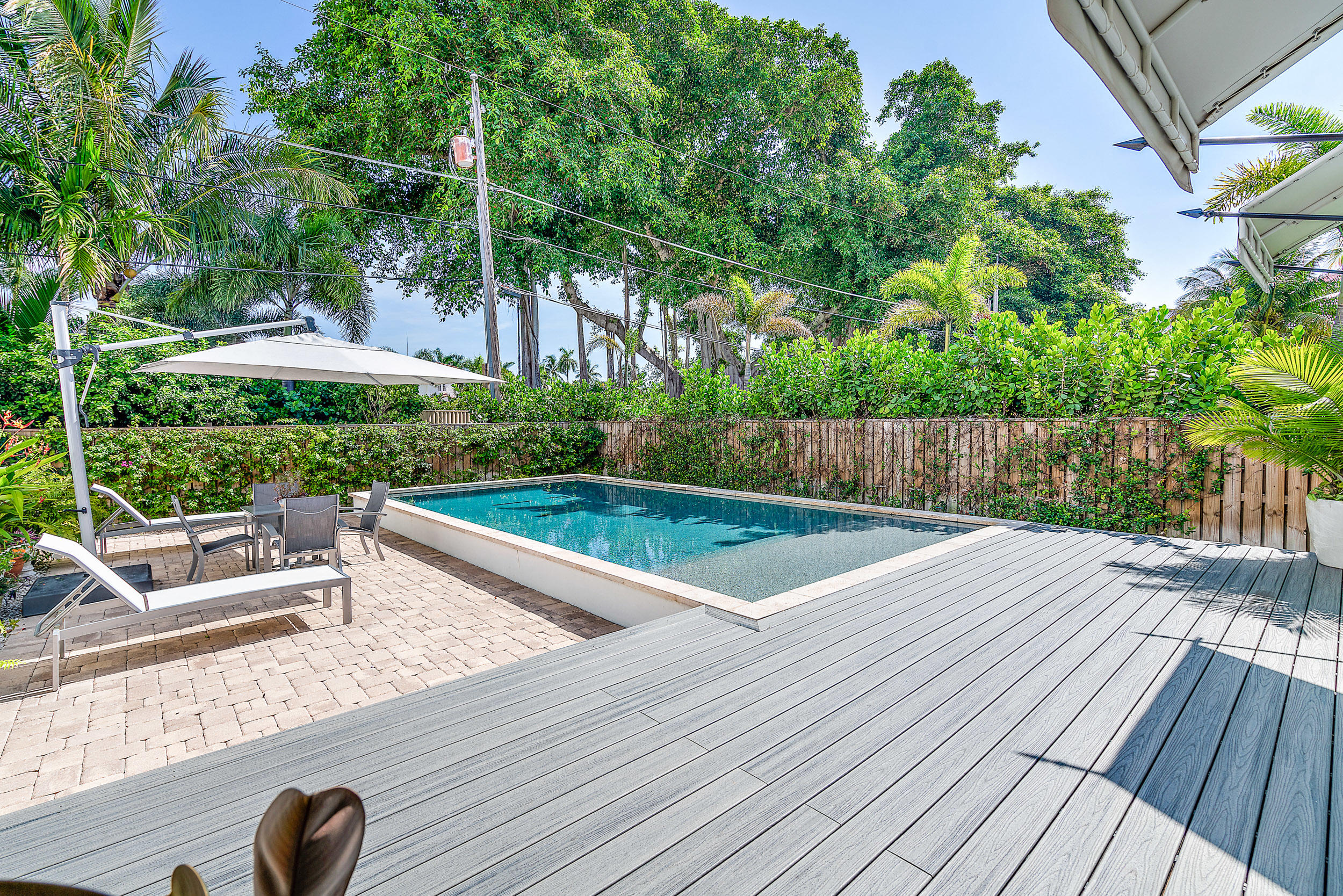 215 Pilgrim Road West Palm Beach, FL 33405 - Photo 25 of 31 215 Pilgrim Rd-19