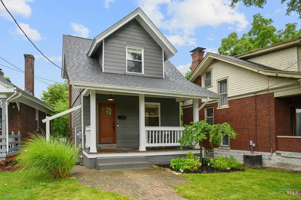 $1,800 | 5806 Montgomery Road, Cincinnati, OH 45212