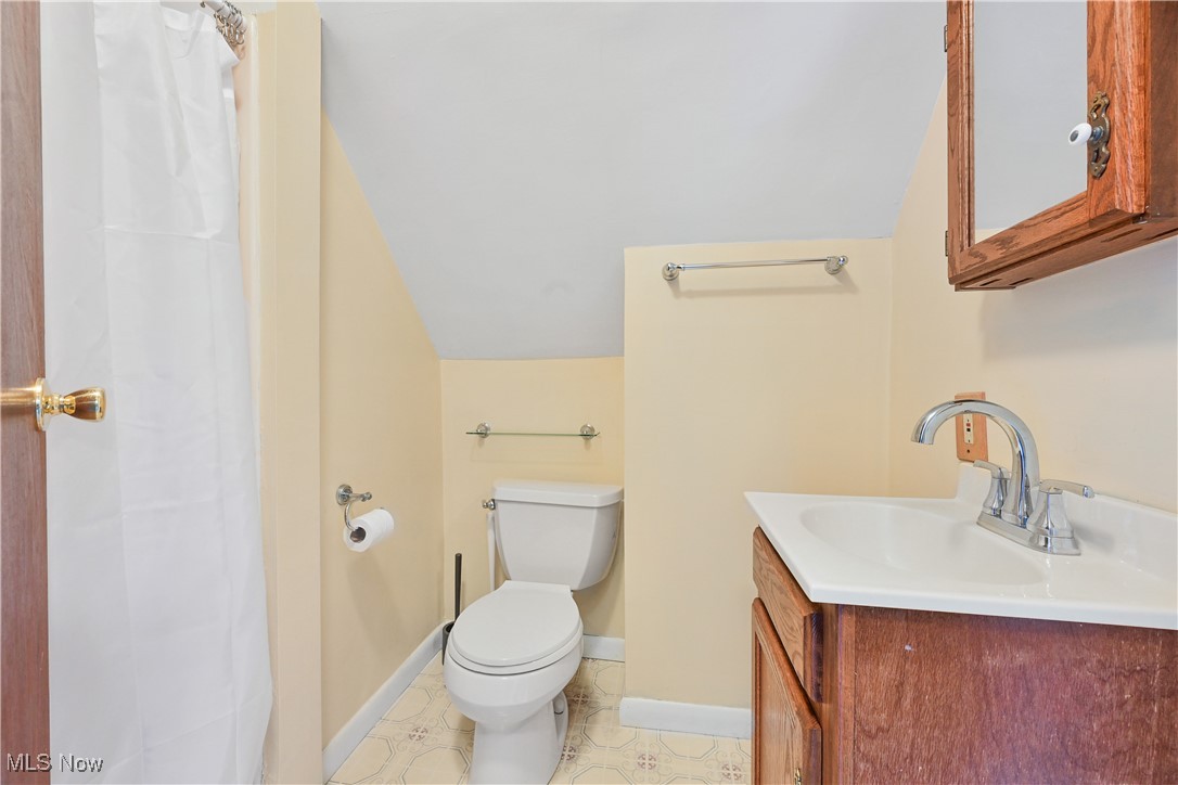 6379 Avon Belden Road North Ridgeville, OH 44039 - Photo 17 of 26 Upstairs full bath