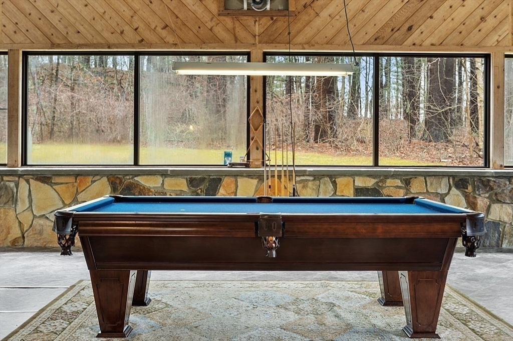66 Old Right Road Ipswich, MA 01938 - Photo 17 of 36 a room with furniture and a window