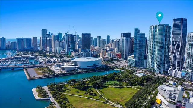 $1,268,000 | 900 Biscayne Boulevard, Unit 2602, Miami, FL 33132