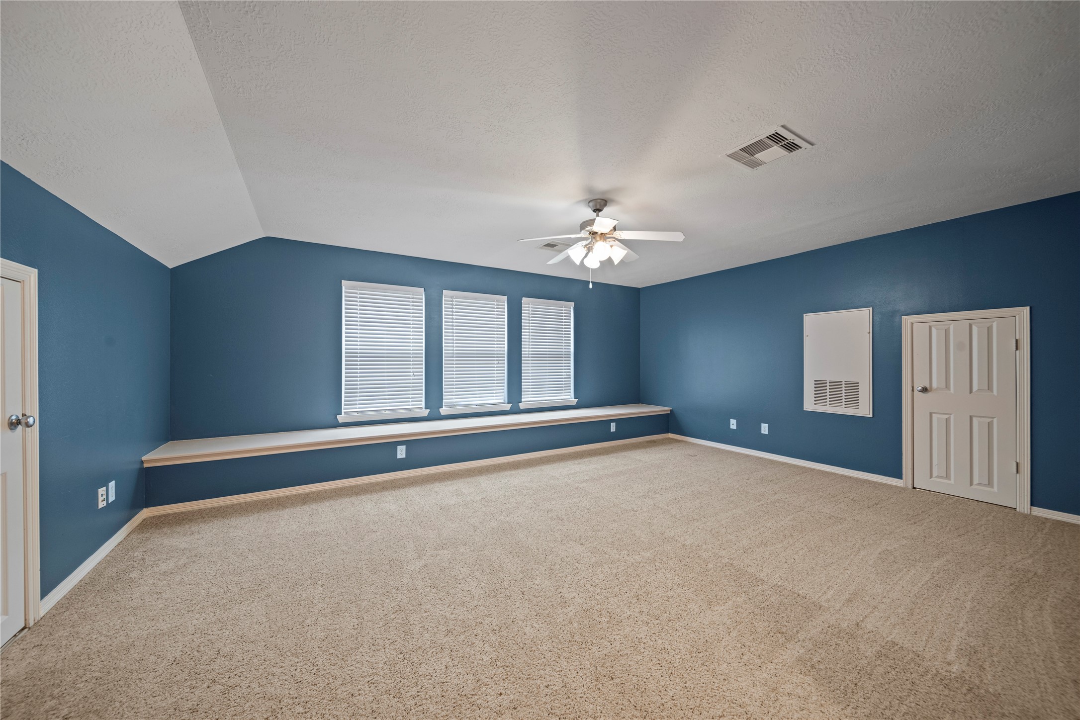 14443 Basalt Lane Houston, TX 77077 - Photo 32 of 39 a view of an empty room with a window