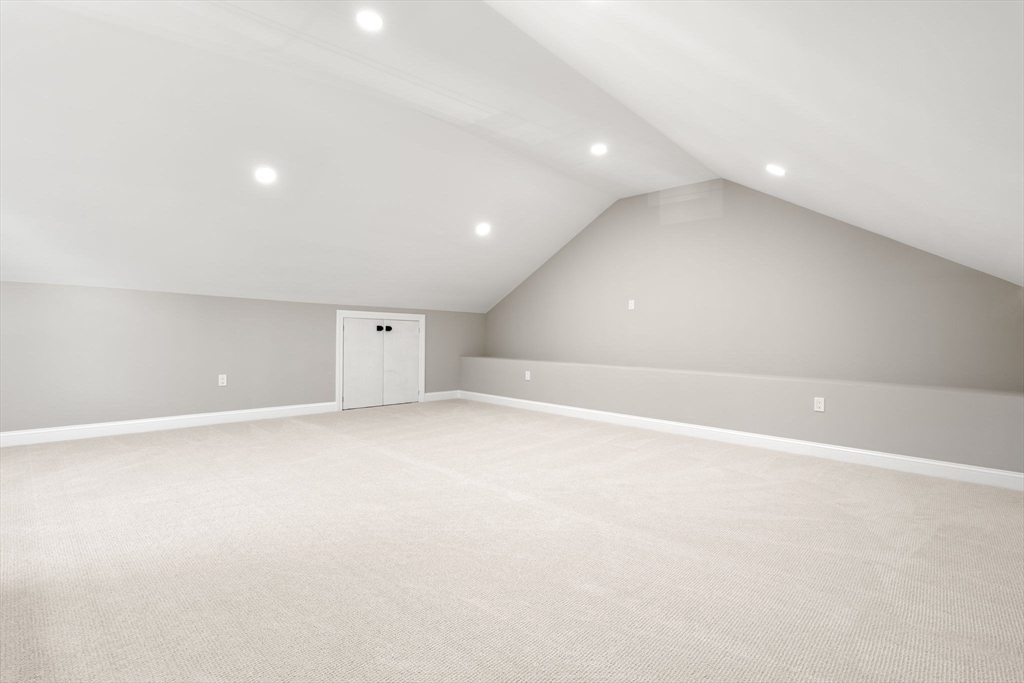 19 Vine Street, Unit 3 Weymouth, MA 02188 - Photo 15 of 18