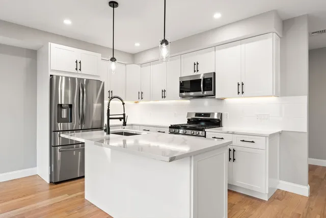 $745,000 | 19 Vine Street, Unit 3, Weymouth, MA 02188