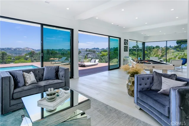 $25,000 | 9653 Highridge Drive, Beverly Hills, CA 90210