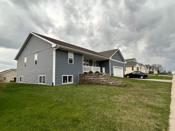$399,000 | 1440 Tillberry Drive, Baraboo, WI 53913