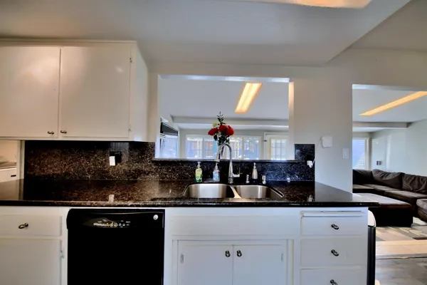 $639,000 | 403 Curtwood Court, Manteca, CA 95336