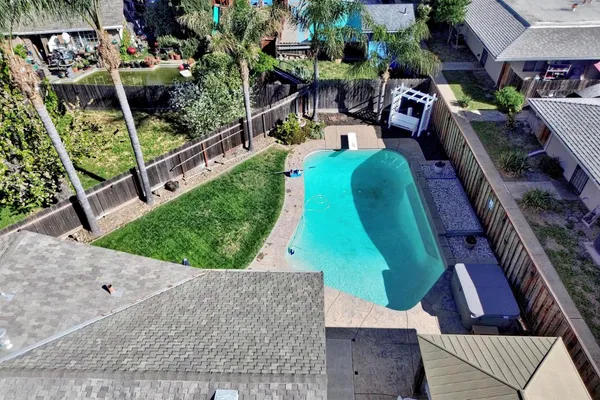 $639,000 | 403 Curtwood Court, Manteca, CA 95336