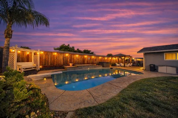 $639,000 | 403 Curtwood Court, Manteca, CA 95336