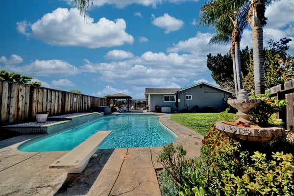 $639,000 | 403 Curtwood Court, Manteca, CA 95336