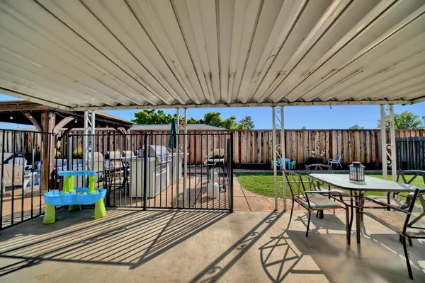$639,000 | 403 Curtwood Court, Manteca, CA 95336