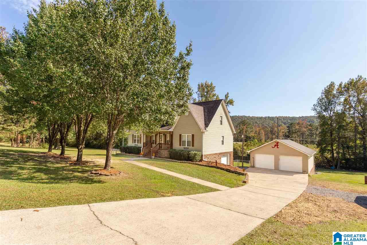 135 Northeast Nichols Road Leeds, AL 35094 - Photo 2 of 43