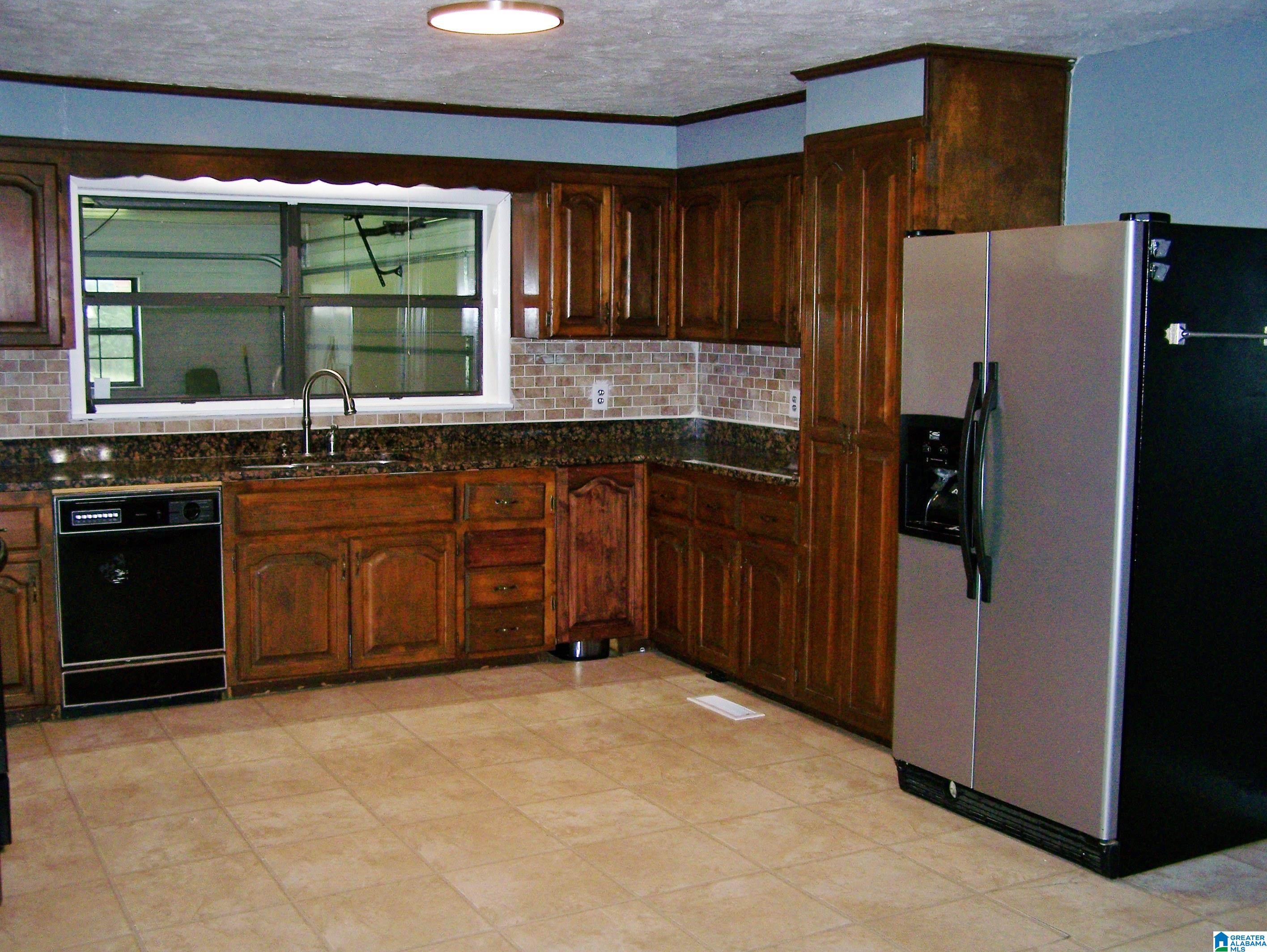 4212 Bryan Avenue Anniston, AL 36206 - Photo 3 of 42
