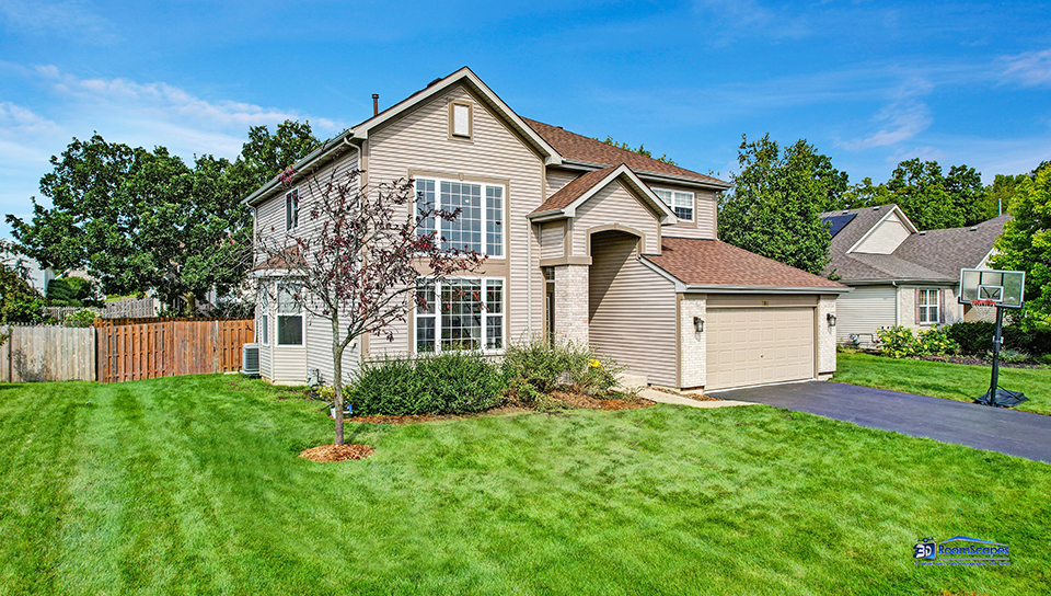 788 North Overlook Trail Round Lake, IL 60073 - Photo 29 of 45 a front view of a house with garden
