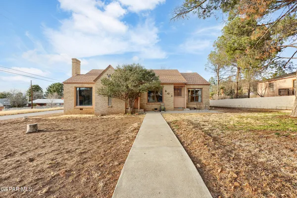 $330,000 | 901 East Avenue B, Alpine, TX 79830