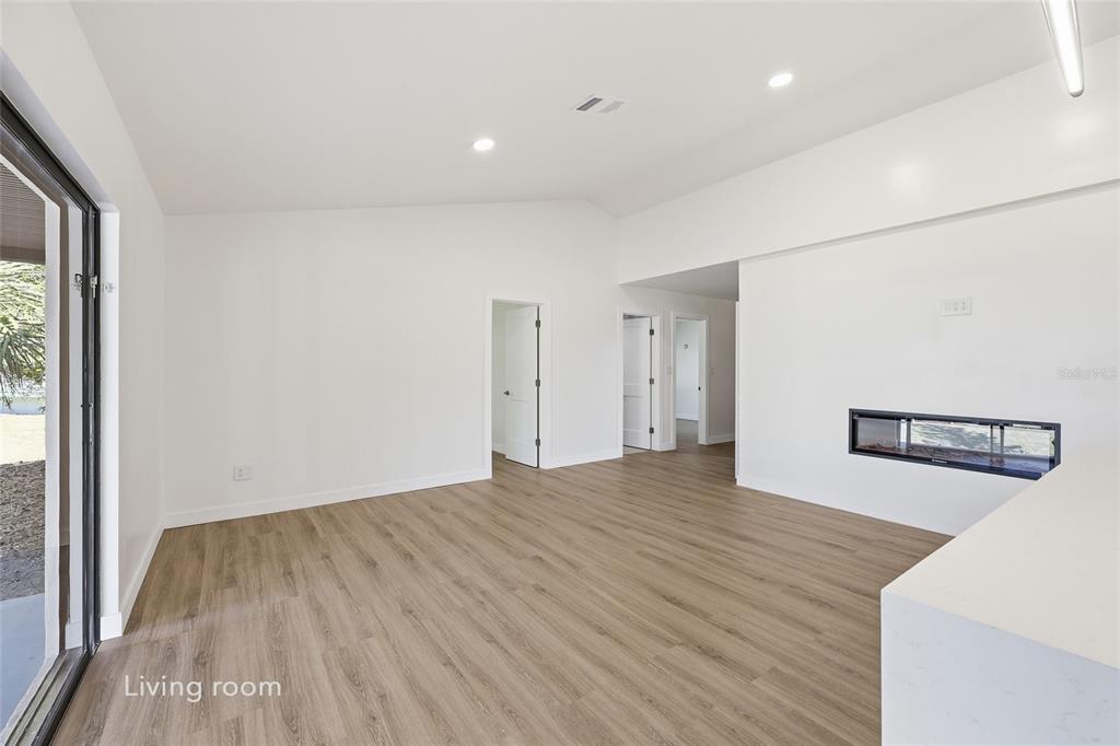 1325 Riverside Drive Tarpon Springs, FL 34689 - Photo 13 of 37