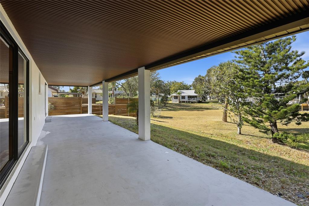 1325 Riverside Drive Tarpon Springs, FL 34689 - Photo 31 of 37