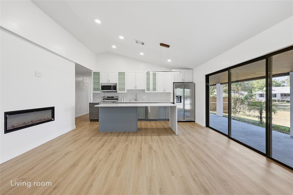 1325 Riverside Drive Tarpon Springs, FL 34689 - Photo 8 of 37