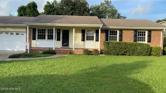 $270,000 | 405 Thomas Drive, Jacksonville, NC 28546