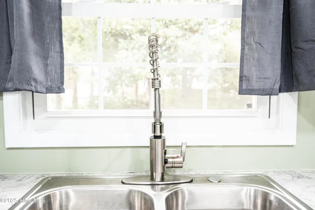 $270,000 | 405 Thomas Drive, Jacksonville, NC 28546