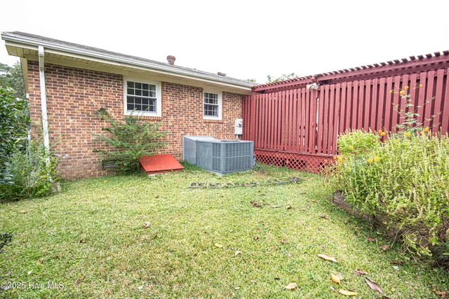 $270,000 | 405 Thomas Drive, Jacksonville, NC 28546