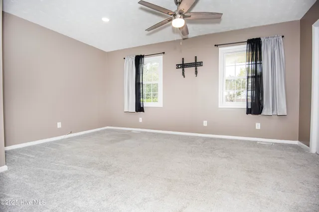 $270,000 | 405 Thomas Drive, Jacksonville, NC 28546