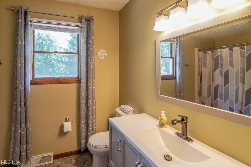 5122 Johnnycake Ridge Northeast Canton, OH 44705 - Photo 30 of 41 Full Bathroom