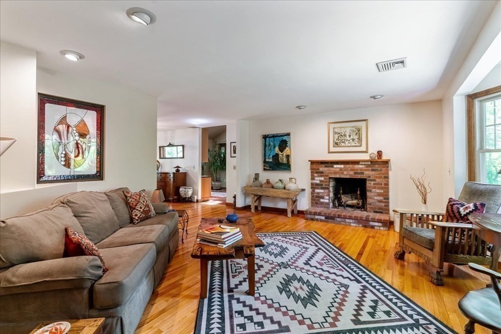 144 Payson Road Brookline, MA 02467 - Photo 2 of 34