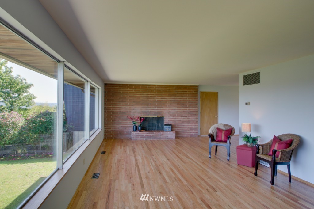 266 Seneca Avenue Northwest Renton, WA 98057 - Photo 6 of 25