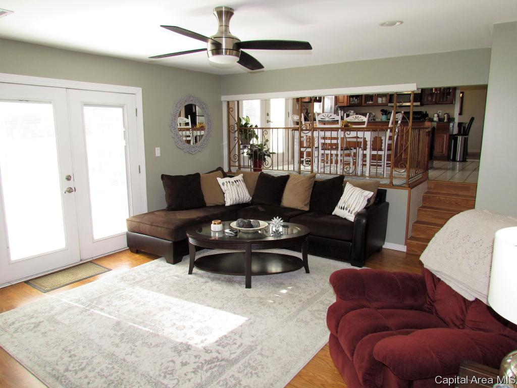18 Groton Drive Springfield, IL 62702 - Photo 10 of 29