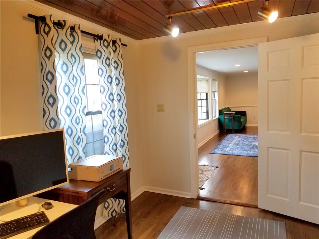 327 Sleepy Hollow Road Pittsburgh, PA 15228 - Photo 13 of 25 Gallery Image 13