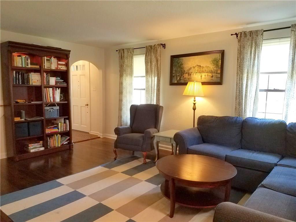 327 Sleepy Hollow Road Pittsburgh, PA 15228 - Photo 3 of 25 Gallery Image 3