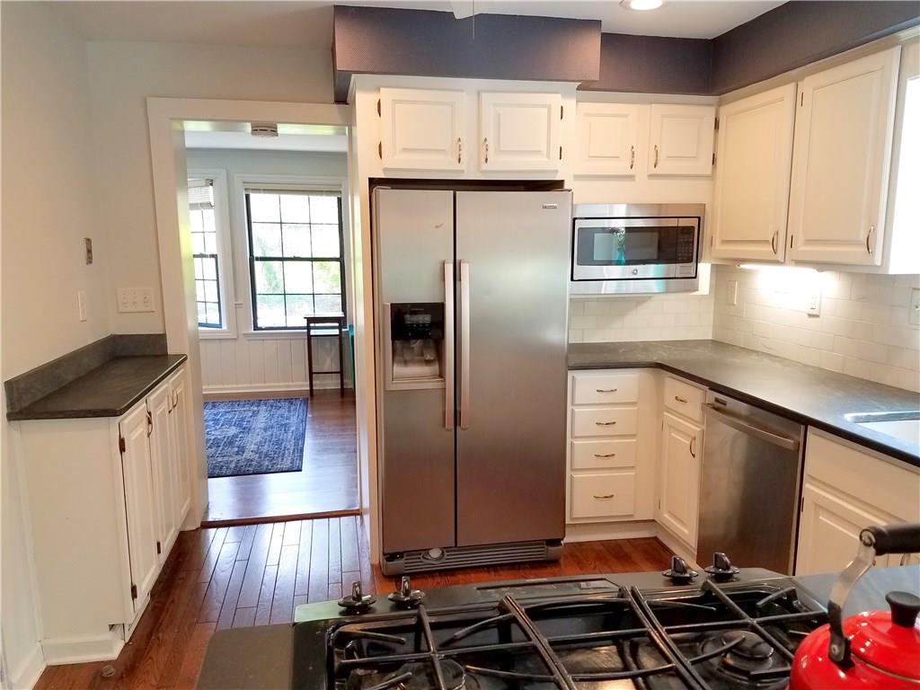 327 Sleepy Hollow Road Pittsburgh, PA 15228 - Photo 9 of 25 Gallery Image 9