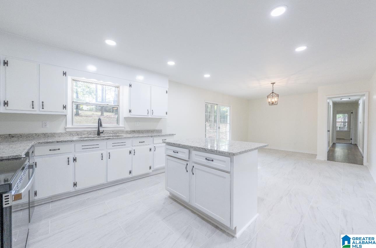 953 Ridgewood Circle Birmingham, AL 35235 - Photo 7 of 23