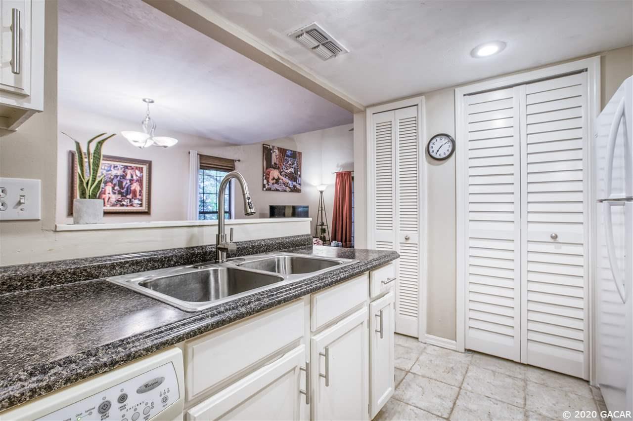 801 Southwest 55th Terrace Gainesville, FL 32607 - Photo 11 of 20