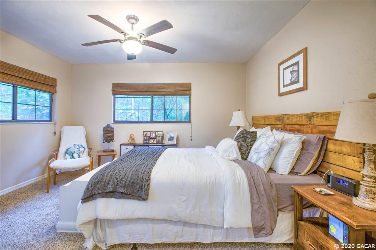 801 Southwest 55th Terrace Gainesville, FL 32607 - Photo 14 of 20