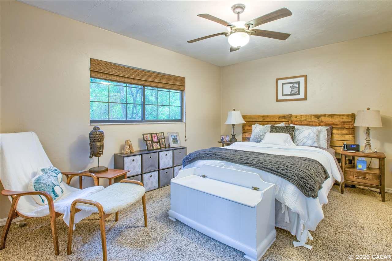 801 Southwest 55th Terrace Gainesville, FL 32607 - Photo 15 of 20