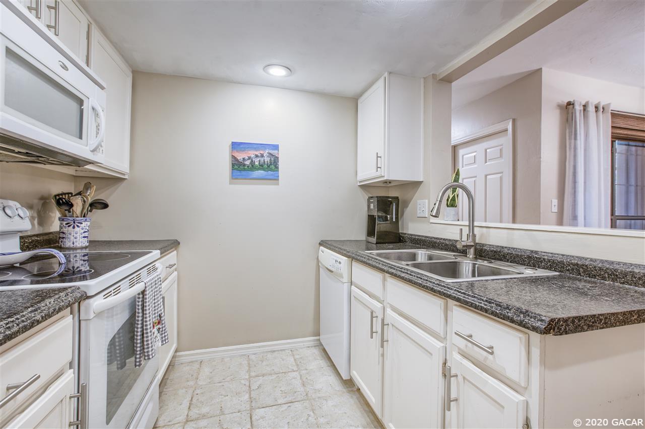 801 Southwest 55th Terrace Gainesville, FL 32607 - Photo 10 of 20
