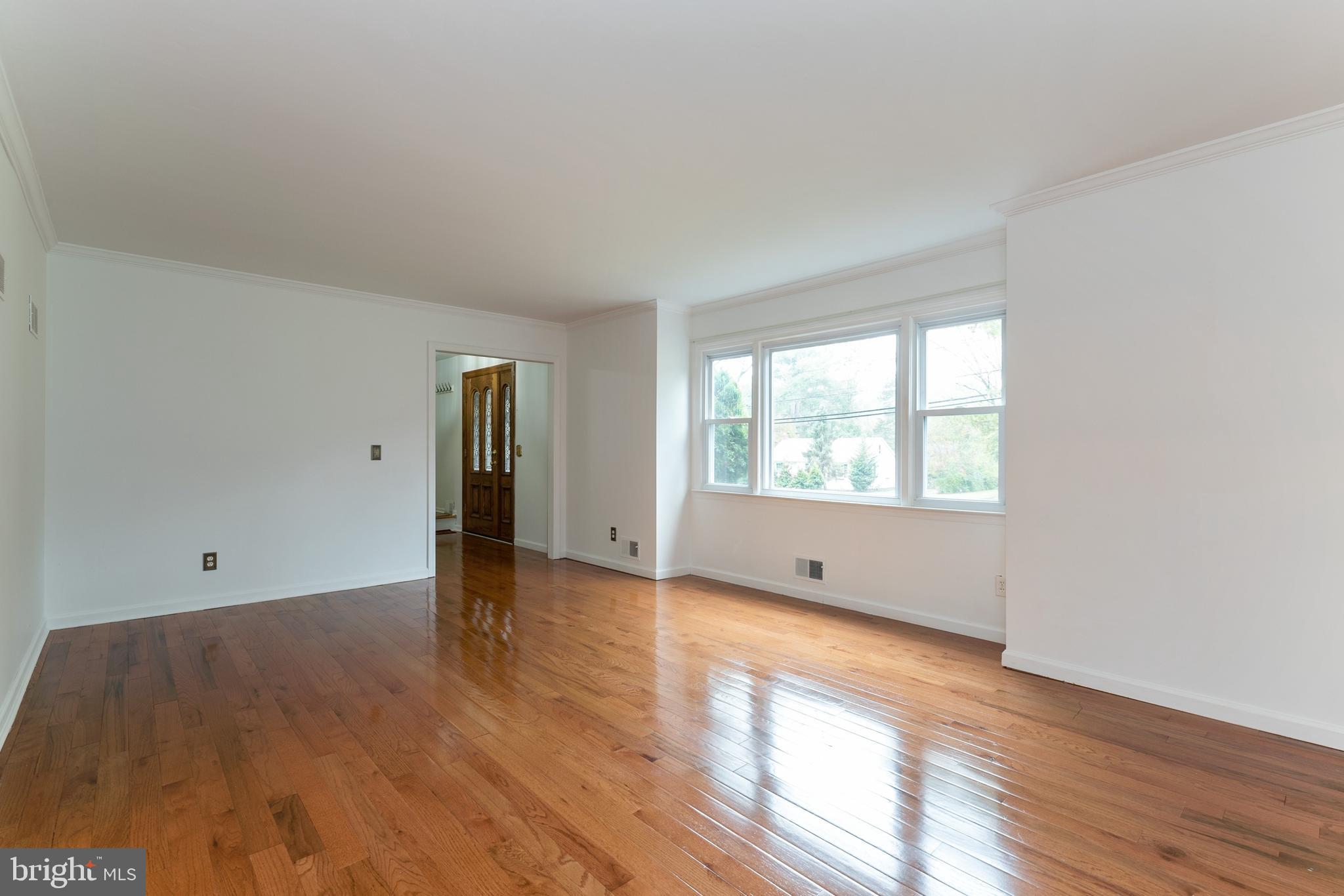 8 Millstone Road Princeton Junction, NJ 08550 - Photo 12 of 37