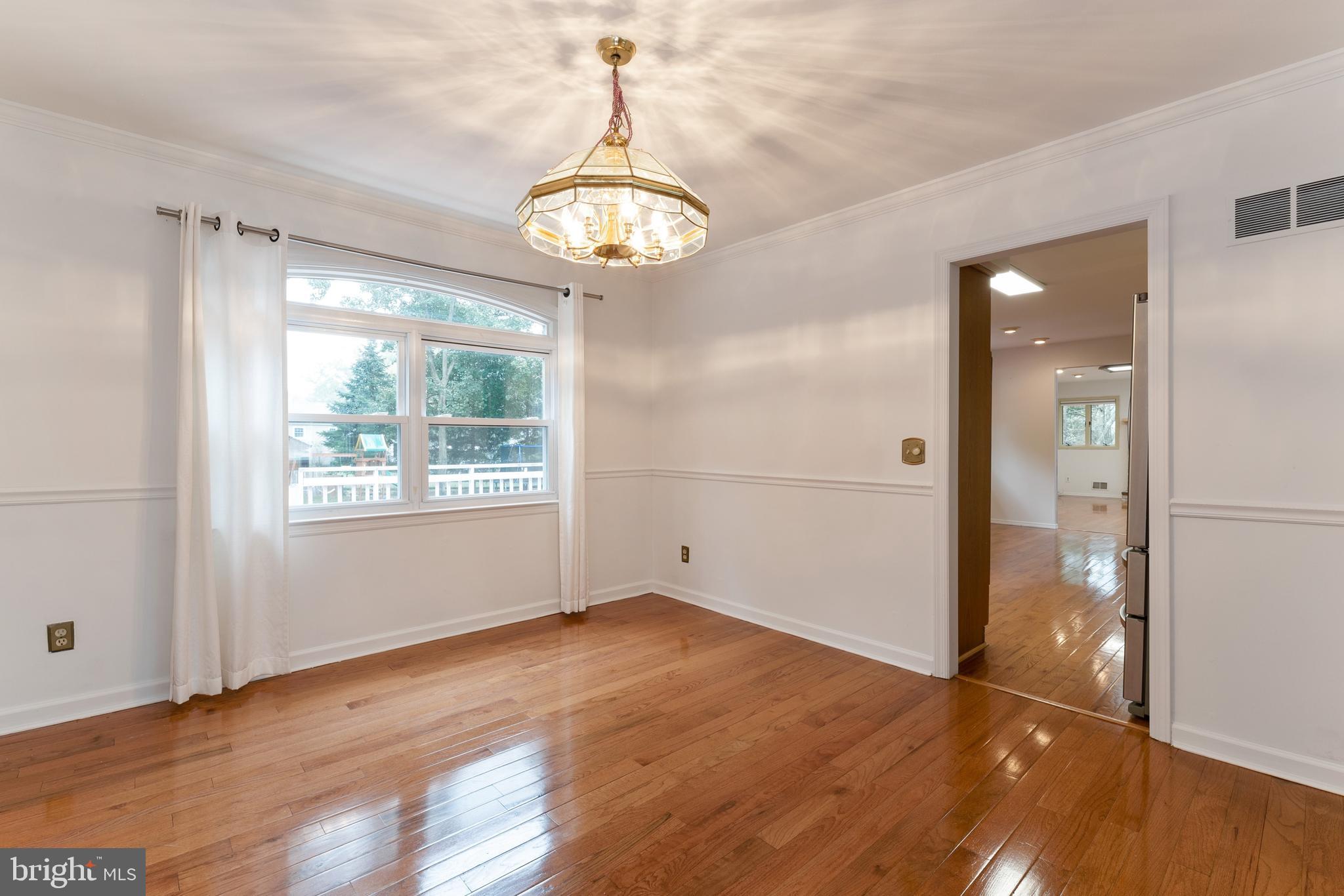 8 Millstone Road Princeton Junction, NJ 08550 - Photo 13 of 37