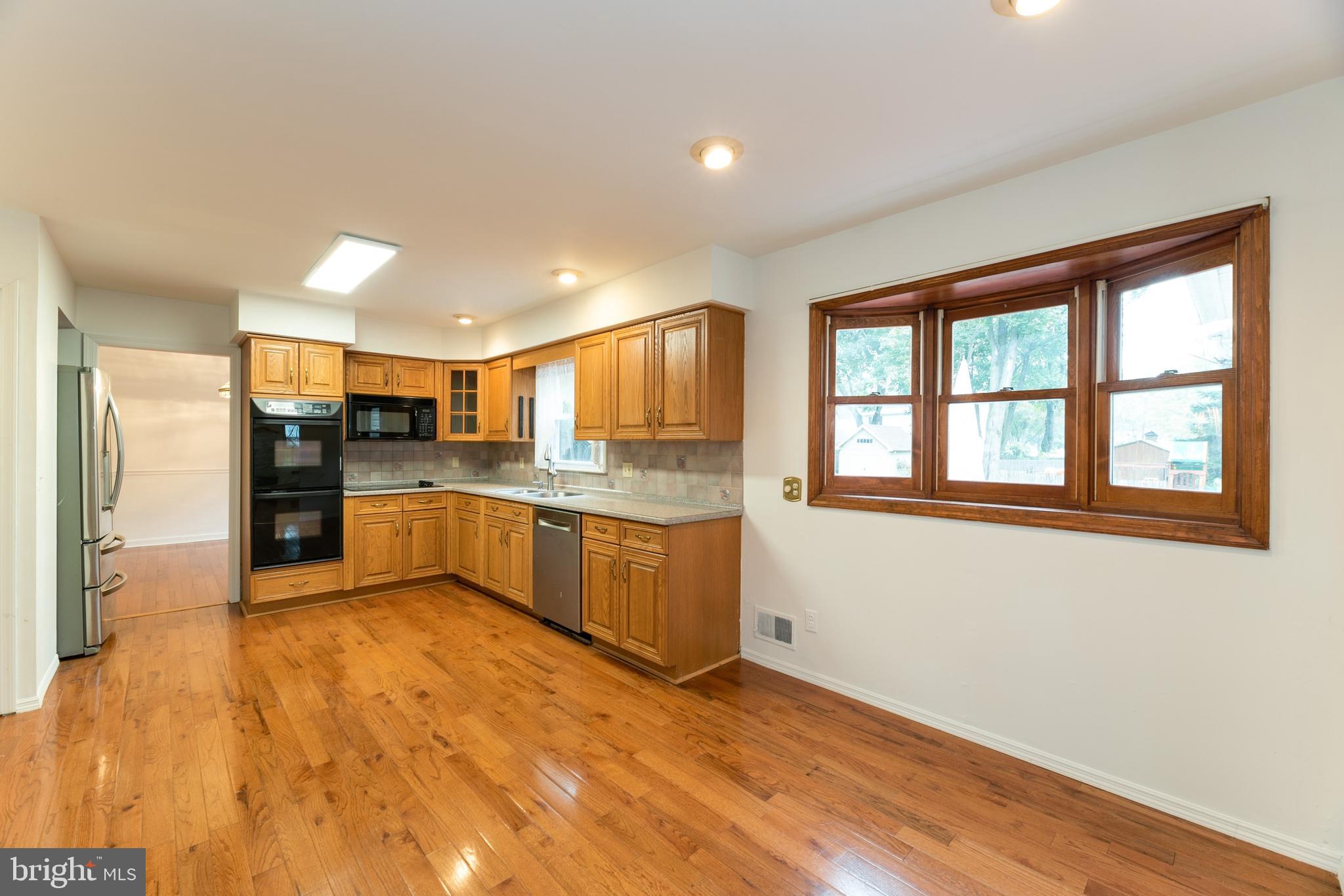 8 Millstone Road Princeton Junction, NJ 08550 - Photo 16 of 37