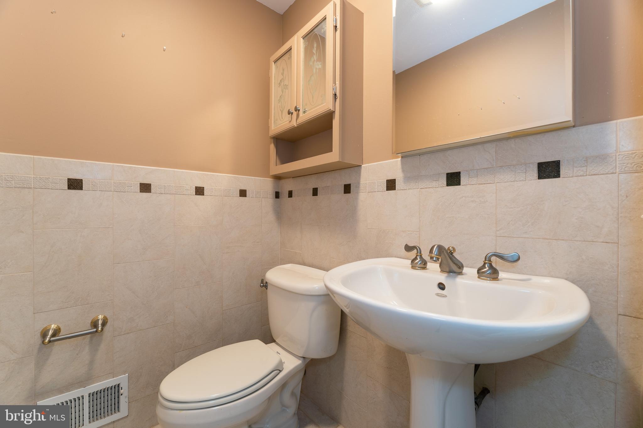 8 Millstone Road Princeton Junction, NJ 08550 - Photo 23 of 37