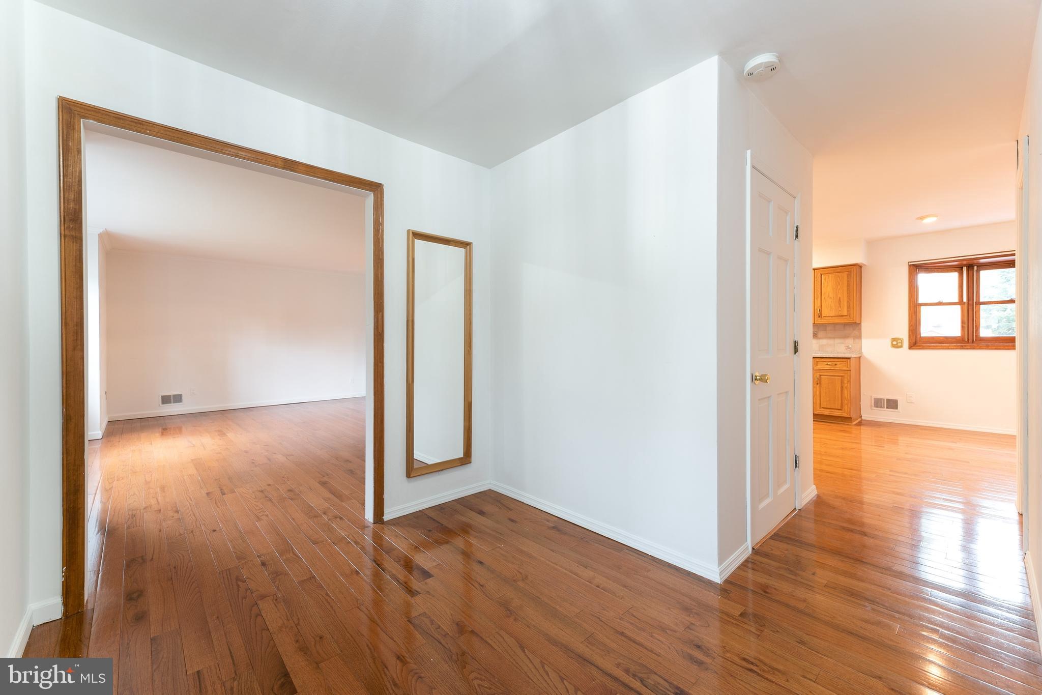 8 Millstone Road Princeton Junction, NJ 08550 - Photo 7 of 37