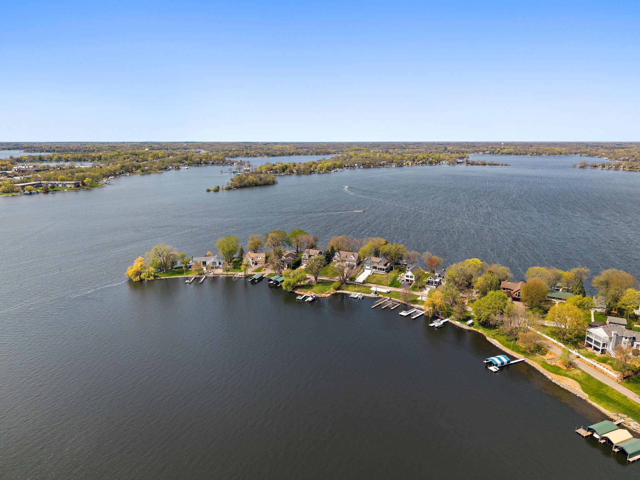 1921 Fagerness Point Road Wayzata, MN 55391 - Photo 7 of 11