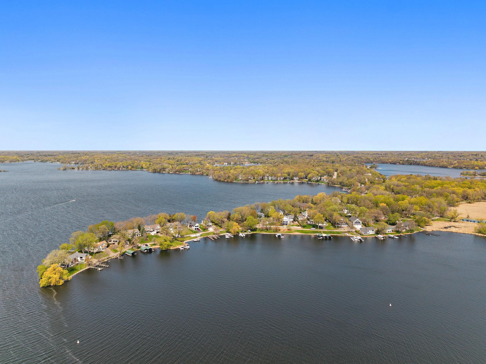 1921 Fagerness Point Road Wayzata, MN 55391 - Photo 8 of 11