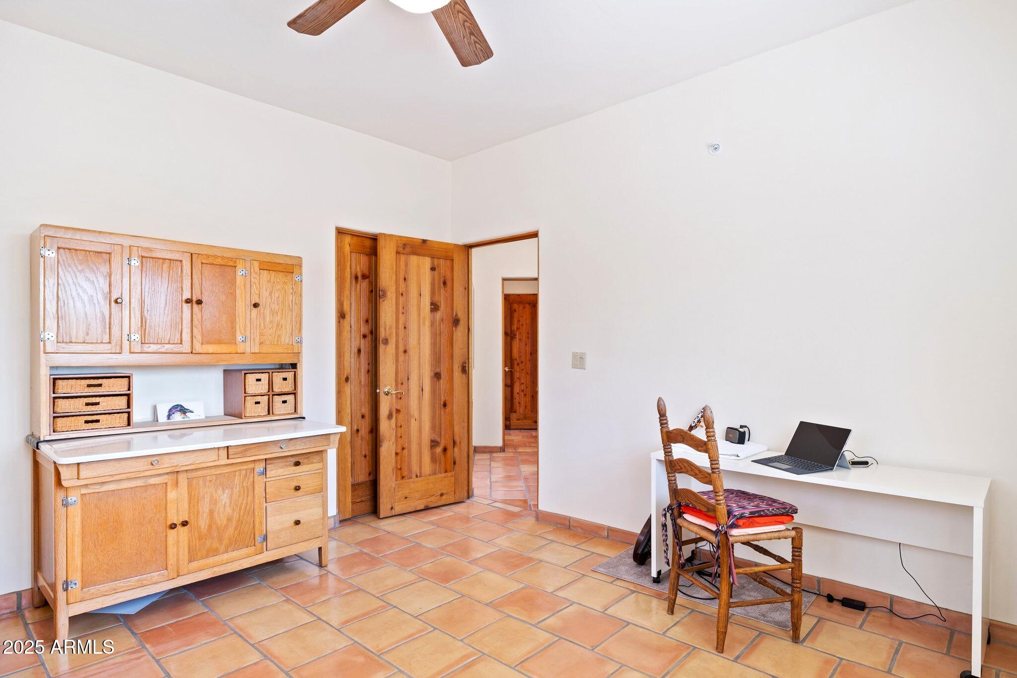 30600 North Pima Road, Unit 38 Scottsdale, AZ 85266 - Photo 35 of 49 a workspace with furniture and closet
