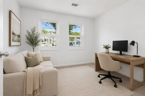 $659,000 | 402 Tuckers Lane, Unit 402, Hingham, MA 02043