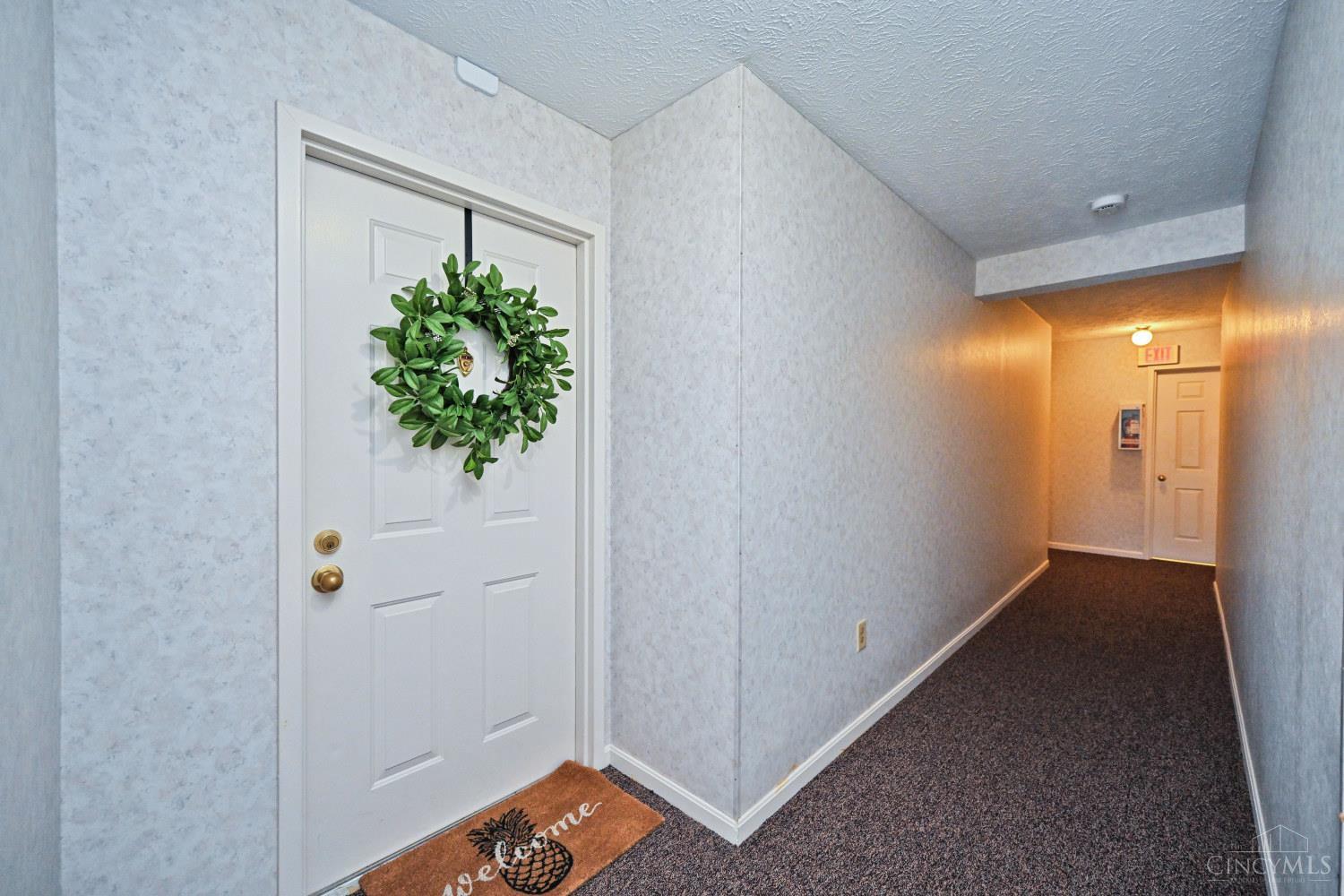 7382 Ridgepoint Drive, Unit 9 Cincinnati, OH 45230 - Photo 5 of 30 Gallery Image 5