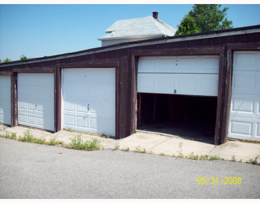 19 Main Road Tiverton, RI 02878 - Photo 3 of 3 Parking Lot/Garage.